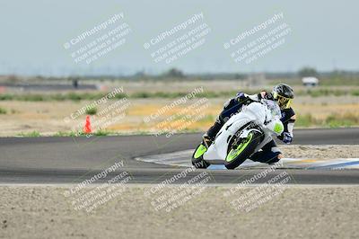 media/Apr-18-2025-TrackDaz (Fri) [[45f5874c44]]/C Group/Session 1 (Turn 7)/